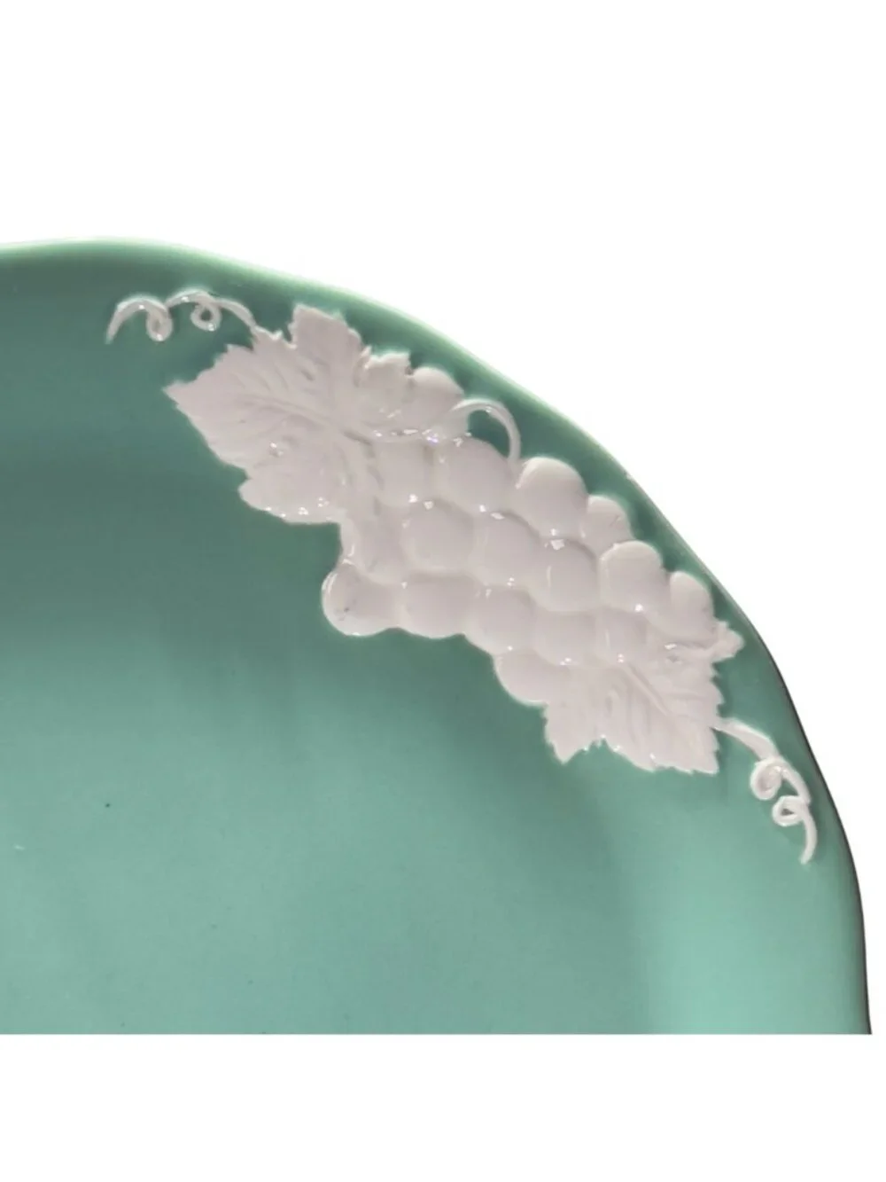 Greg Matthews Oggetti Ceramic Bread/SaladPlate Embossed Fruit & Leaves Set of 8